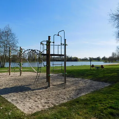 Resort Village De De La Chesnaie