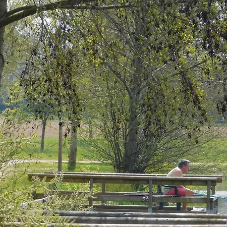 Village De De La Chesnaie *