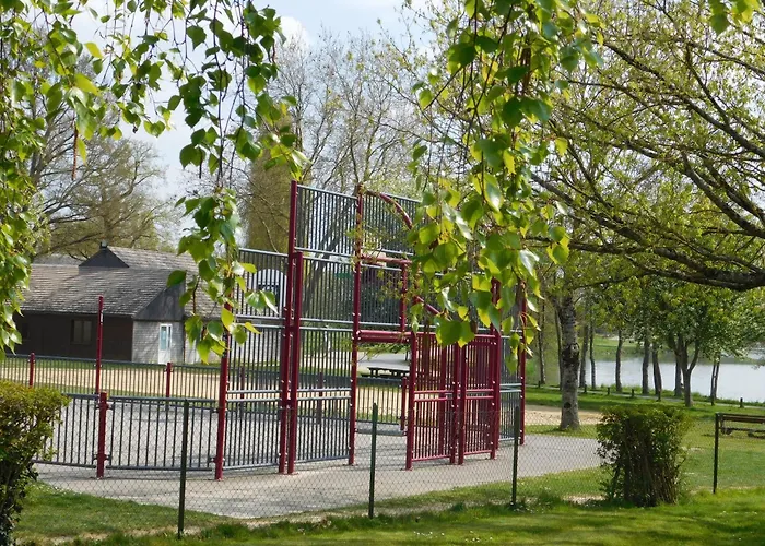 Üdülőközpont Village De De La Chesnaie Saint-Denis-du-Maine