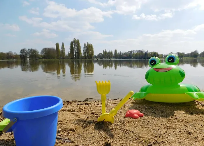 Village De De La Chesnaie