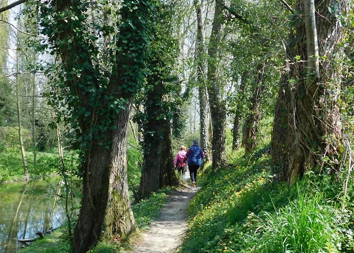 Üdülőközpont Village De De La Chesnaie *
